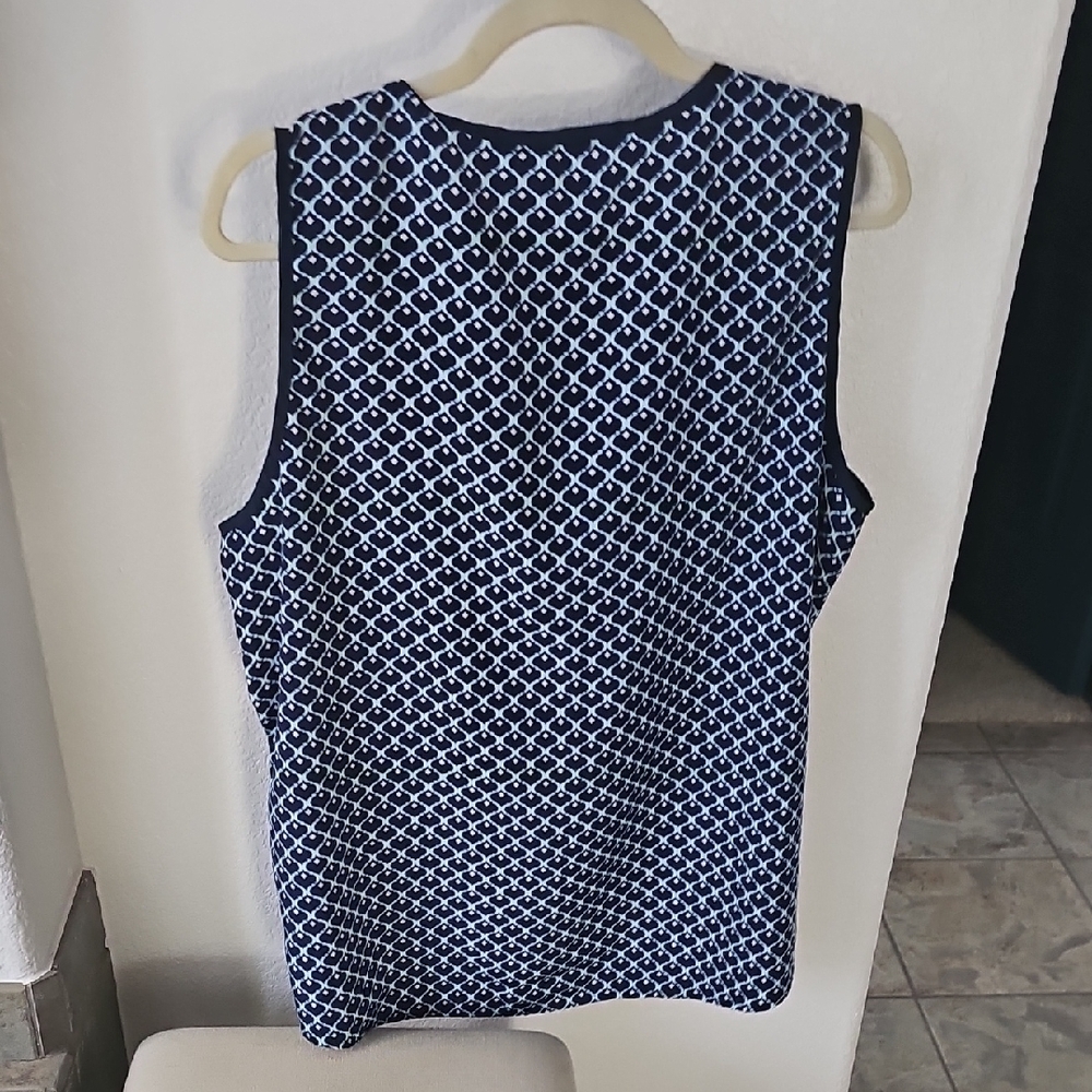 Navy and White Sleeveless Blouse - Picture 3 of 5